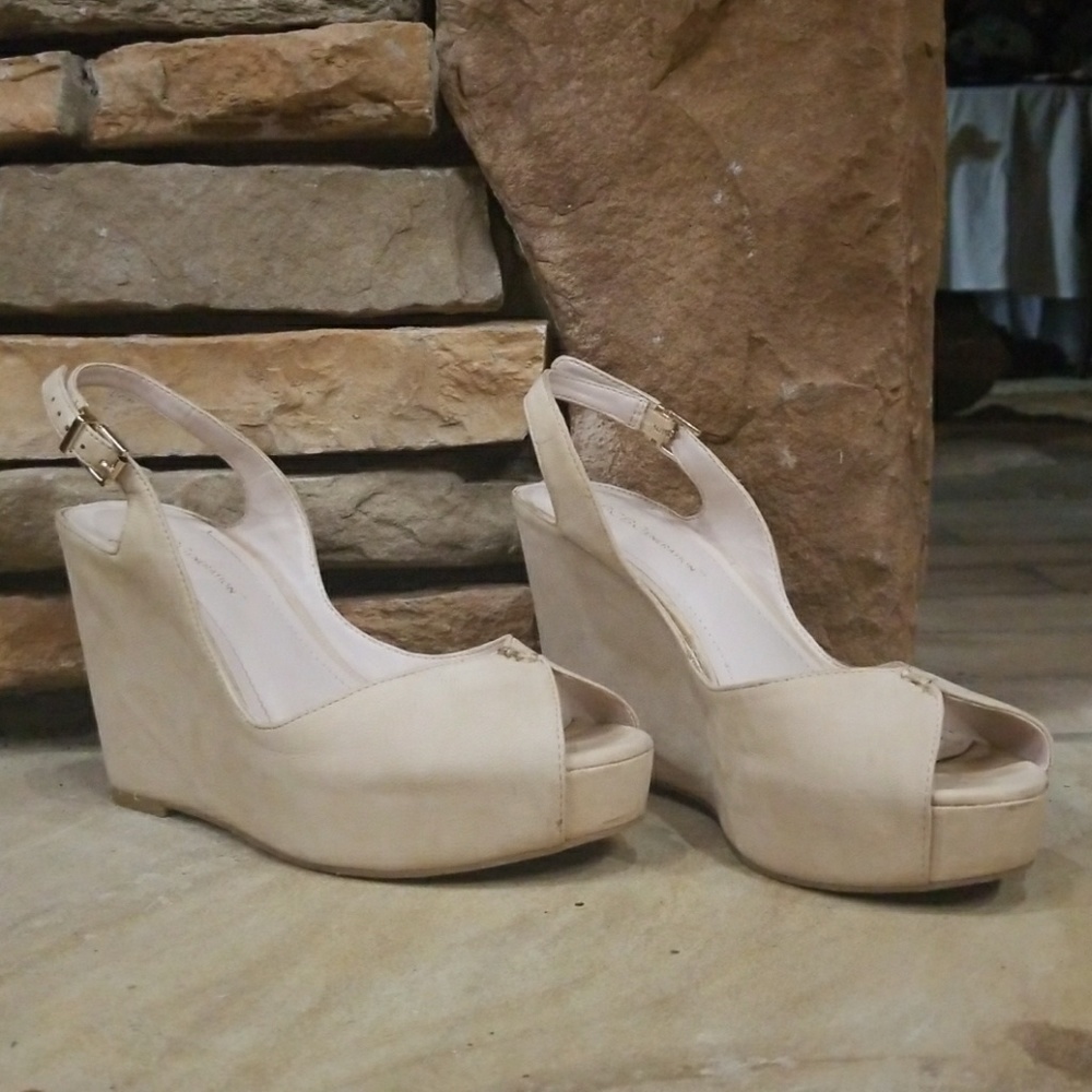 BCBGeneration leather nude wedges
